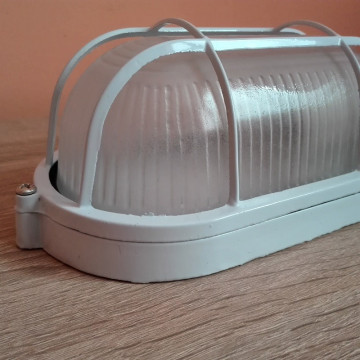 Brodska lampa M050 60W belarna