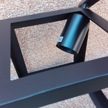 Zidna lampa KOCKA metalna crna
