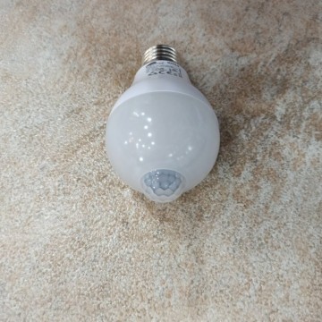 Led sijalica E27 7W + senzor pokreta M272-3