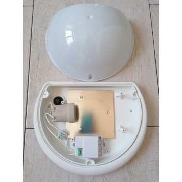 Baštenska zidna lampa YARIMAY sa mikrosenzorom bela