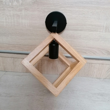 Zidna lampa STUDIO-1R drvena kocka