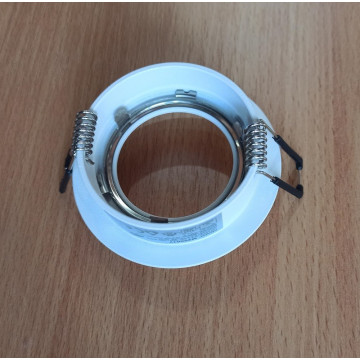 Rozetna M206017 aluminijum bela