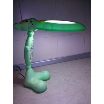 Dečija radna lampa HL036 zelena maca sa satom