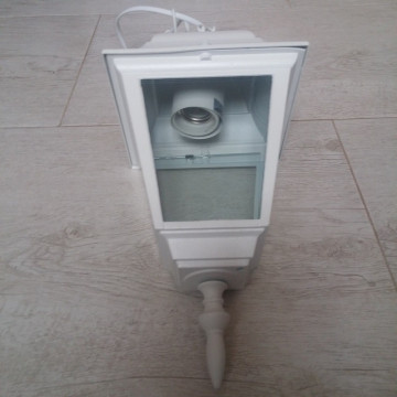 Fenjer viseći M2001-V beli